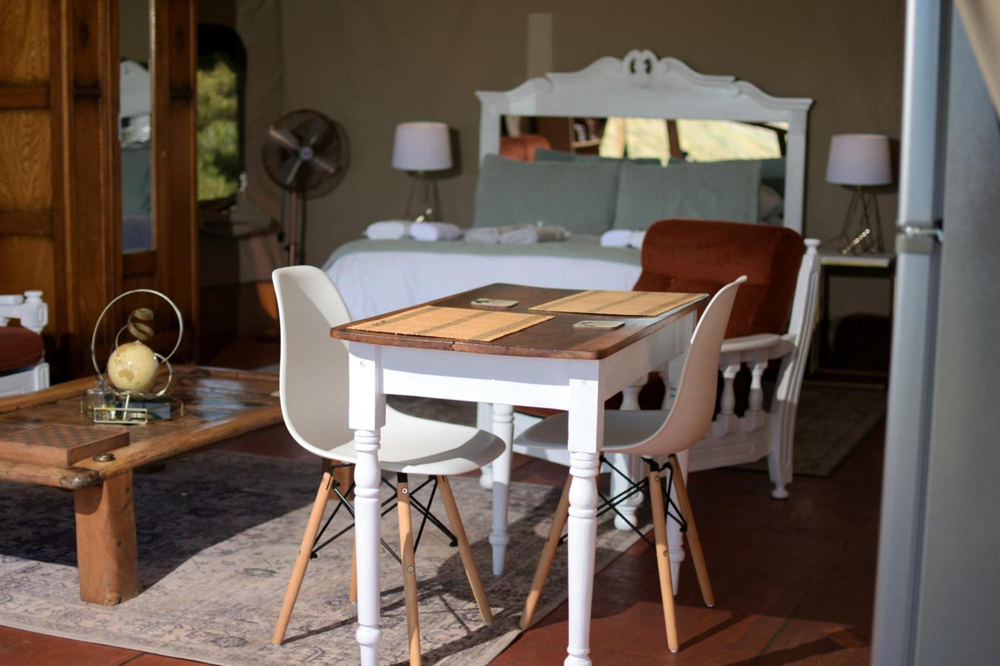 Oakron At Patatsfontein Luxury tent *